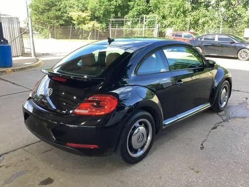 2016 Volkswagen Beetle 1.8T Classic