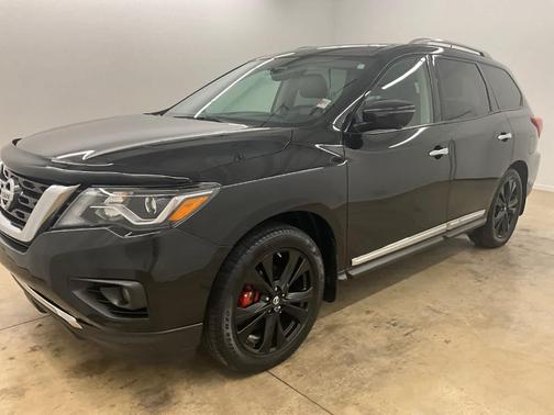 Magnetic Black 2017 Nissan Pathfinder Platinum