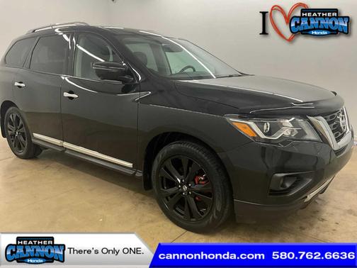Magnetic Black 2017 Nissan Pathfinder Platinum