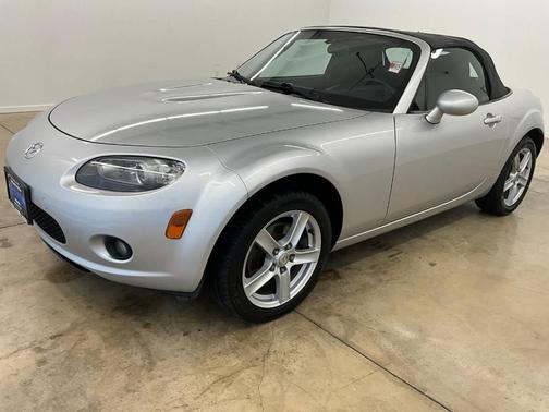 2006 Mazda MX-5 Miata Touring