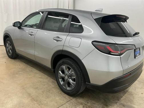 Solar Silver Metallic 2026 Honda HR-V LX