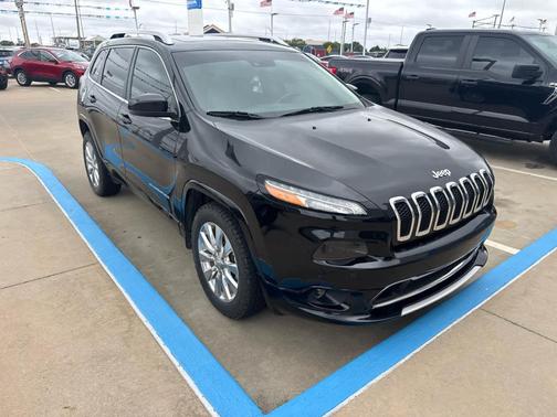 Diamond Black 2017 Jeep Cherokee Overland