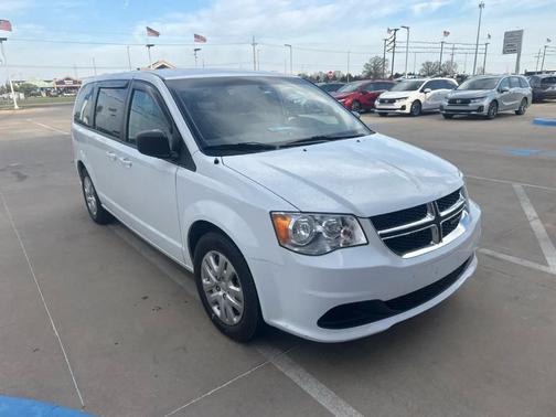 White Knuckle Clearcoat 2018 Dodge Grand Caravan SE