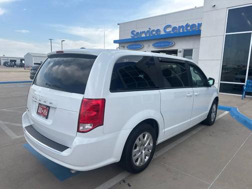 White Knuckle Clearcoat 2018 Dodge Grand Caravan SE