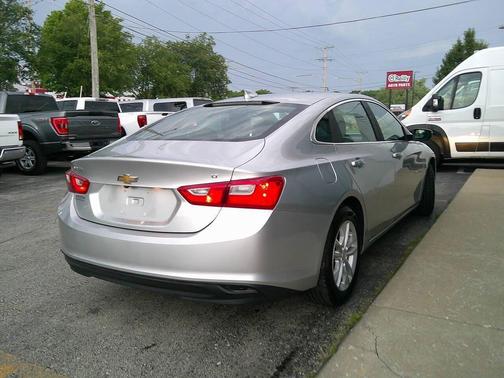 2017 Chevrolet Malibu 1LT
