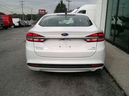 2018 Ford Fusion Hybrid SE