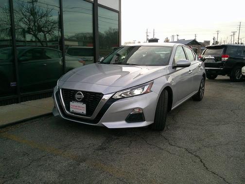 2022 Nissan Altima 2.5 SV