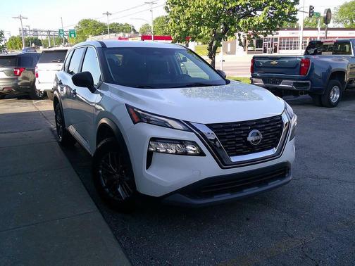 Glacier White 2022 Nissan Rogue S