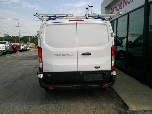 2017 Ford Transit-250 Base