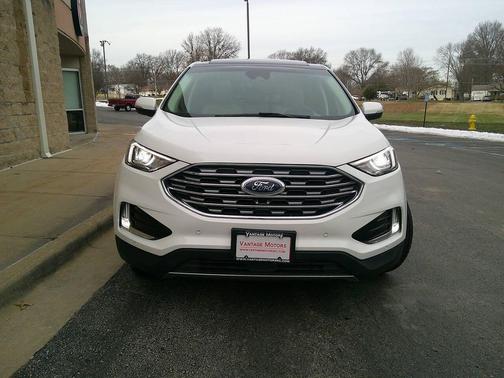 2021 Ford Edge Titanium