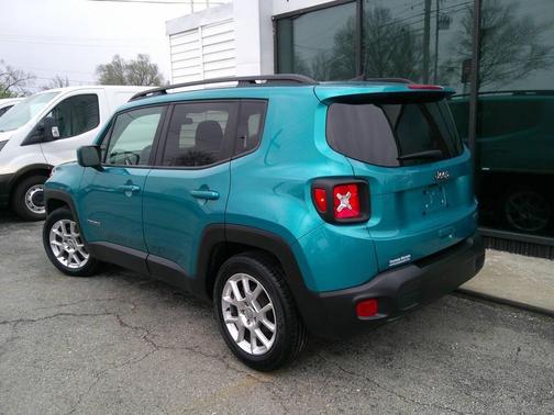 Bikini Metallic Clear Coat 2019 Jeep Renegade Latitude
