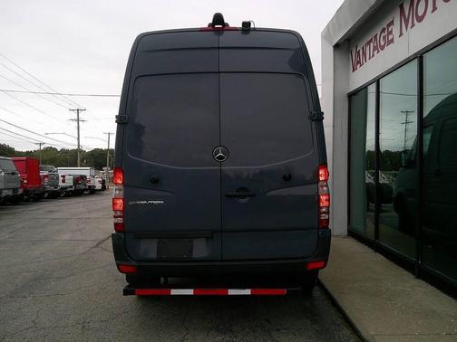 2018 Mercedes-Benz Sprinter 2500 Standard Roof