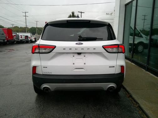 2020 Ford Escape SE