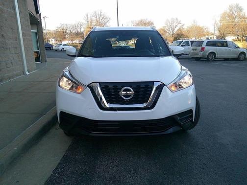 2020 Nissan Kicks SV