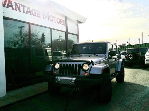 Billet Silver Metallic Clearcoat 2015 Jeep Wrangler Unlimited Sahara