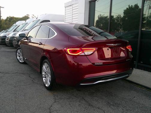2016 Chrysler 200 Limited