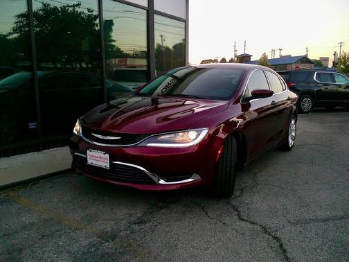 2016 Chrysler 200 Limited