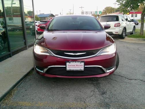 2016 Chrysler 200 Limited