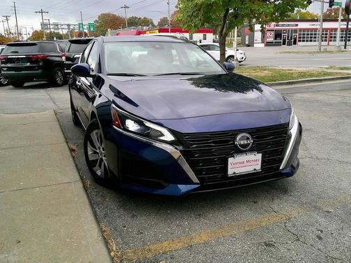 2023 Nissan Altima S FWD