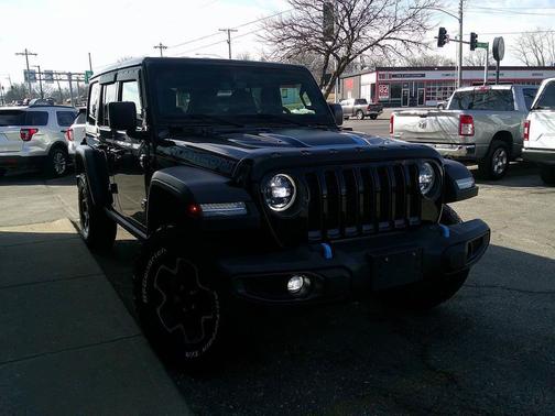 Black Clear Coat 2023 Jeep Wrangler Rubicon