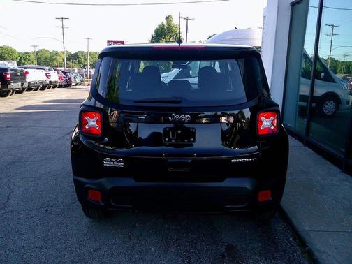 Black 2018 Jeep Renegade Sport