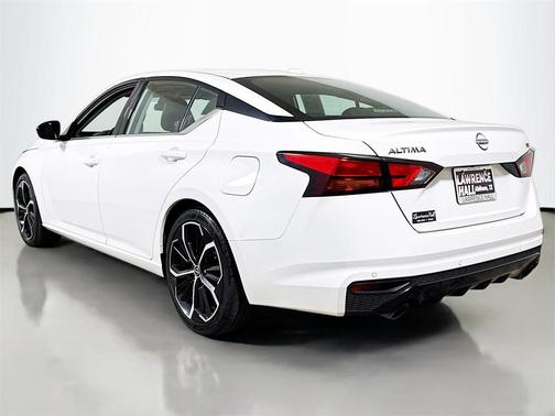 2023 Nissan Altima SR FWD