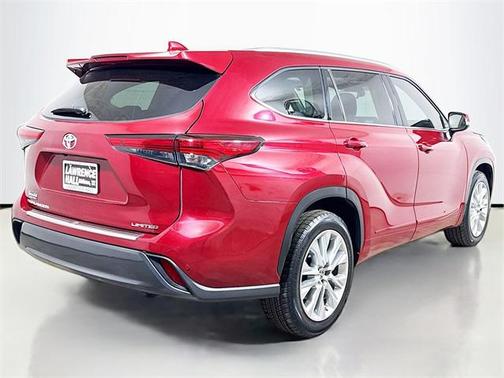 2022 Toyota Highlander Limited
