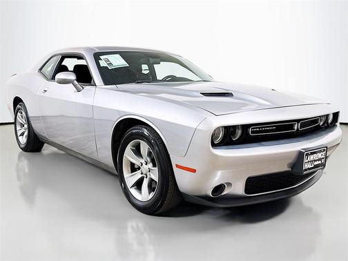 2015 Dodge Challenger SXT