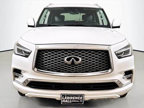 2022 INFINITI QX80 Luxe