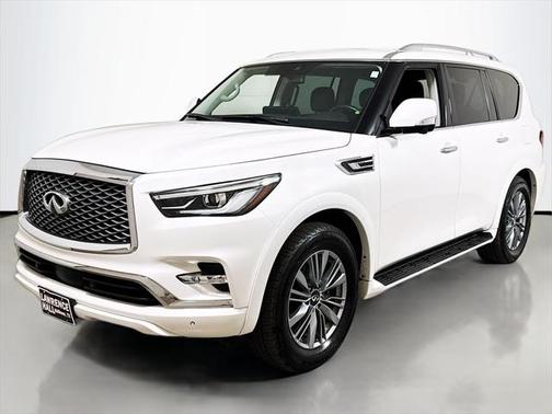 2022 INFINITI QX80 Luxe