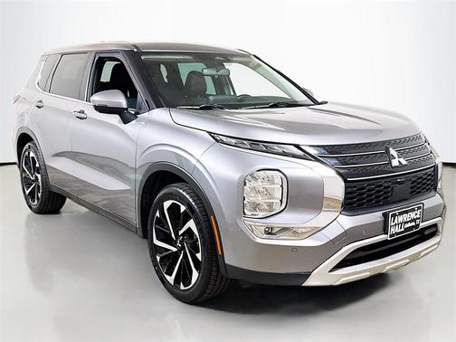 2022 Mitsubishi Outlander SE