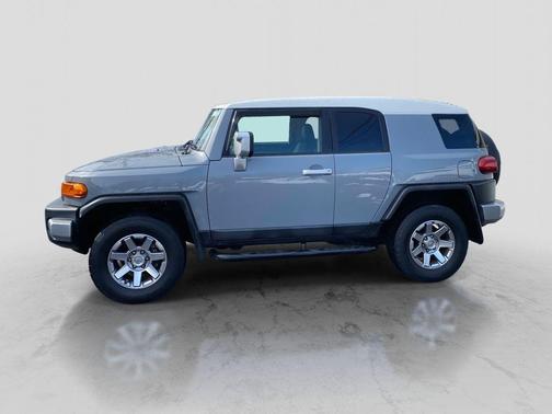 2014 Toyota FJ Cruiser Base