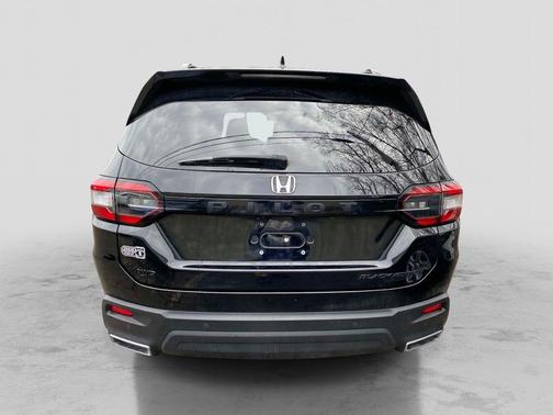 Black 2025 Honda Pilot Black Edition