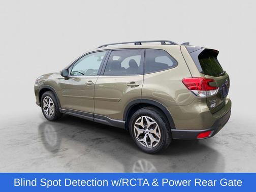 Autumn Green Metallic 2024 Subaru Forester Premium