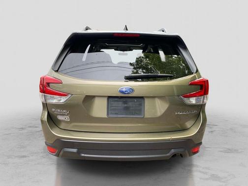 Autumn Green Metallic 2024 Subaru Forester Premium