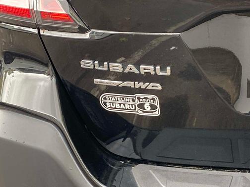 Crystal Black Silica 2024 Subaru Outback Limited