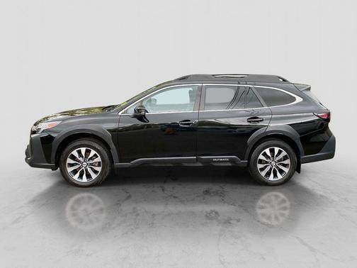 Crystal Black Silica 2024 Subaru Outback Limited