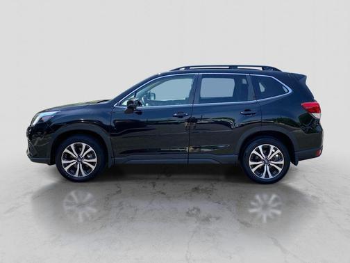 Crystal Black Silica 2023 Subaru Forester Limited