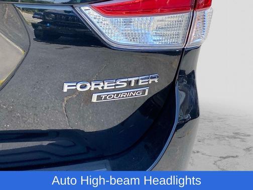 Crystal Black Silica 2022 Subaru Forester Touring