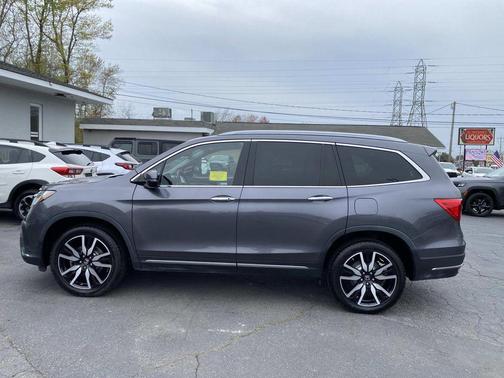 Gray 2019 Honda Pilot Touring 7-Passenger