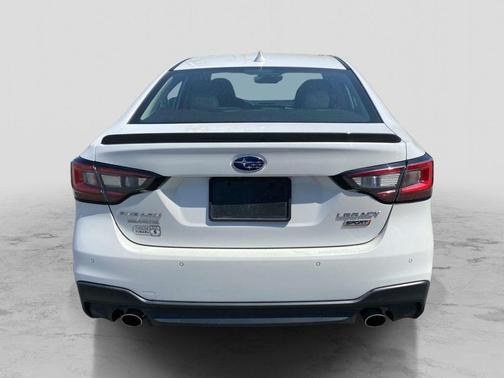 Crystal White Pearl 2024 Subaru Legacy Sport