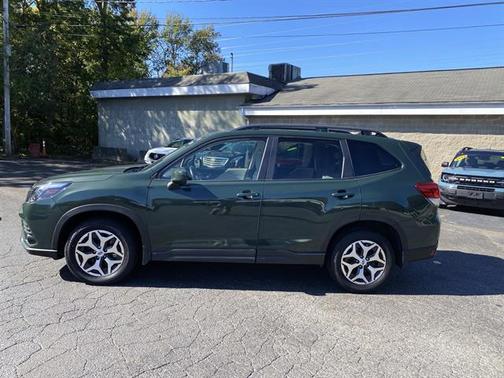 2022 Subaru Forester Premium