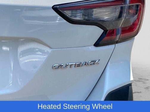 Crystal White Pearl 2022 Subaru Outback Limited