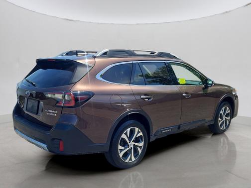 2022 Subaru Outback Touring