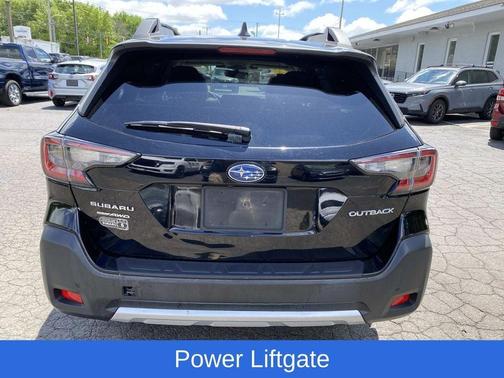 Crystal Black Silica 2023 Subaru Outback Limited