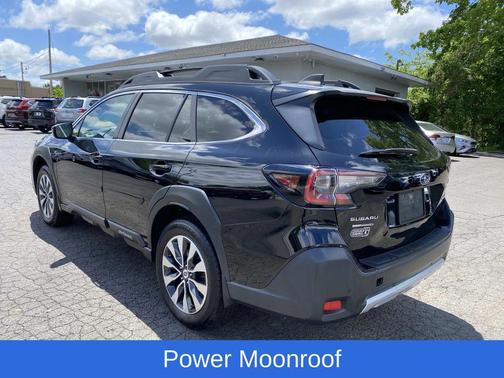 Crystal Black Silica 2023 Subaru Outback Limited