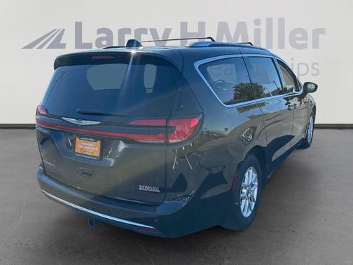 2021 Chrysler Pacifica Touring-L