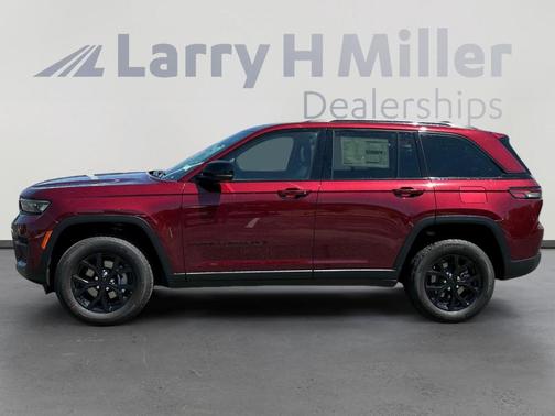 2025 Jeep Grand Cherokee Laredo