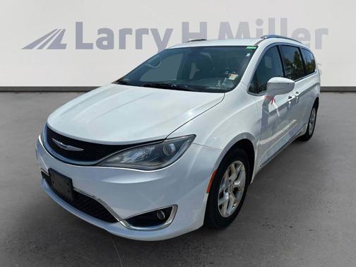 2020 Chrysler Pacifica Touring-L