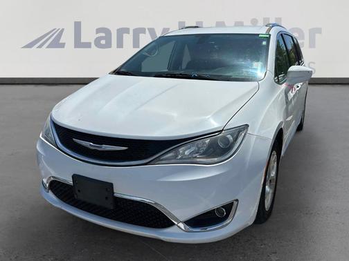 2020 Chrysler Pacifica Touring-L
